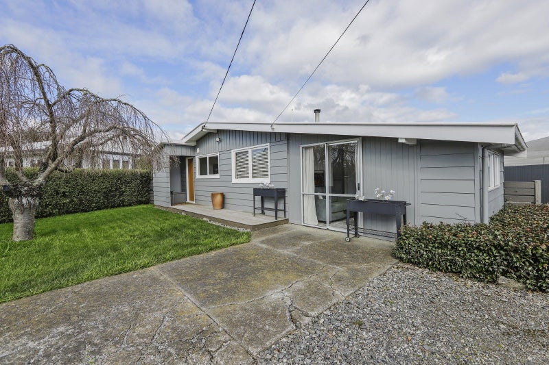 92 Tollemache Road East, Longlands, Hastings - Carousel 1