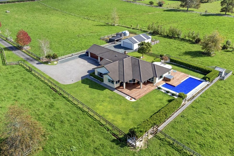 2163 Hunua Road, Papakura - Carousel 1