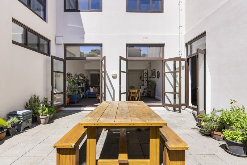 9/254 Willis Street, Te Aro, Wellington - Carousel 1