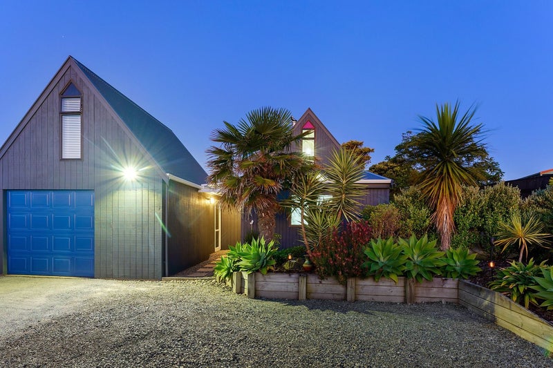 29 Eruini Street, Waikanae Beach, Waikanae - Carousel 1