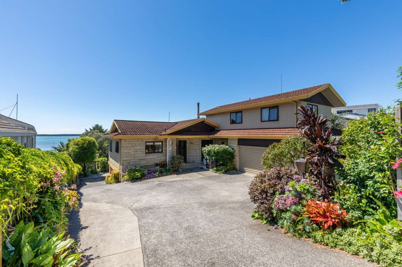 234 Tanners Point Road, Tanners Point, Katikati - Carousel 1