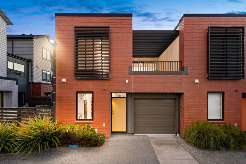 2 Kerewhenua Crescent, Hobsonville, Auckland - Carousel 2