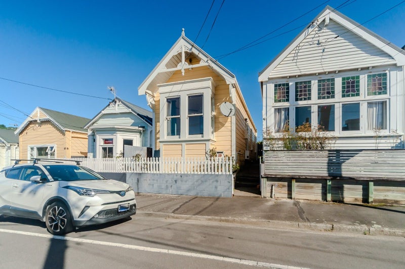 25 Douglas Street, Mount Cook, Wellington - Carousel 1