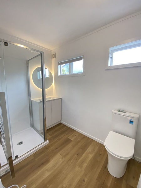 53 Walmer Road, Point Chevalier, Auckland - Carousel 11