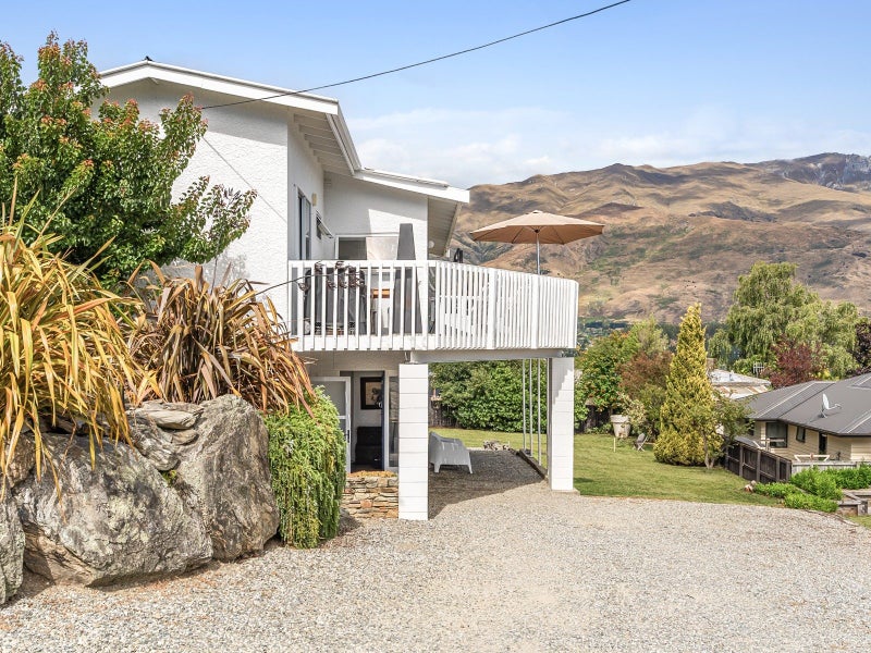 18 Matai Road, Wanaka, Wanaka - Carousel 1