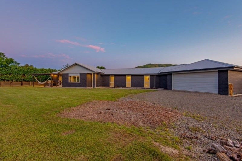 69 Williams Road, Tokomaru - Carousel 2