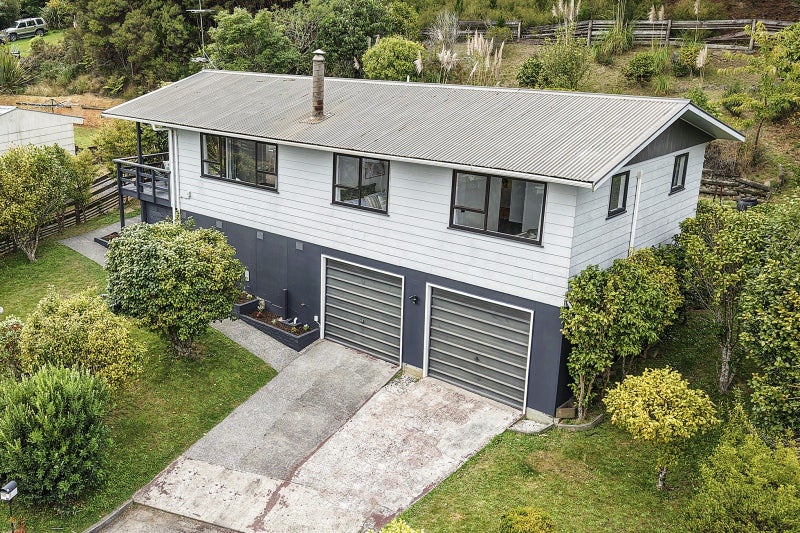 66 Castlerea Street, Wainuiomata, Lower Hutt - Carousel 24