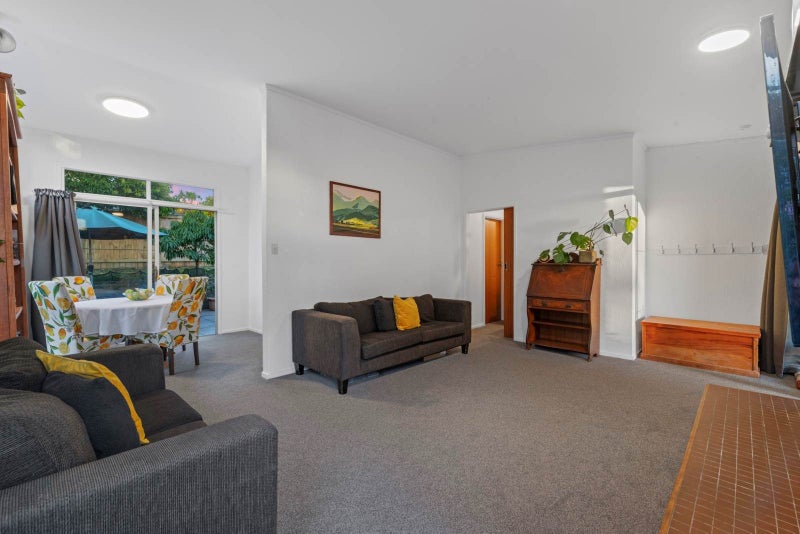 15 Bacot Place, Howick, Auckland - Carousel 2