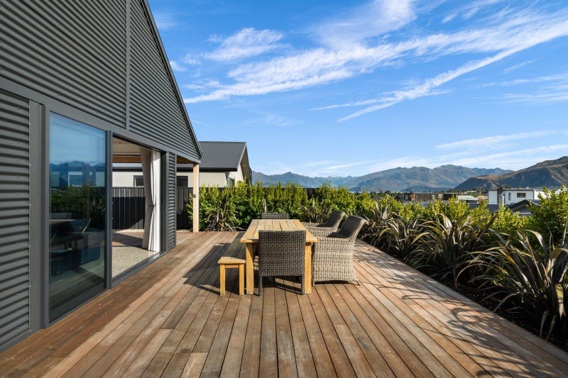 6 Mcneil Crescent, Wanaka - Carousel 2