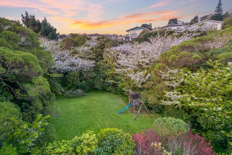 Property Valuation for 9 Aspen Grove, Maungaraki, Lower Hutt Trade Me