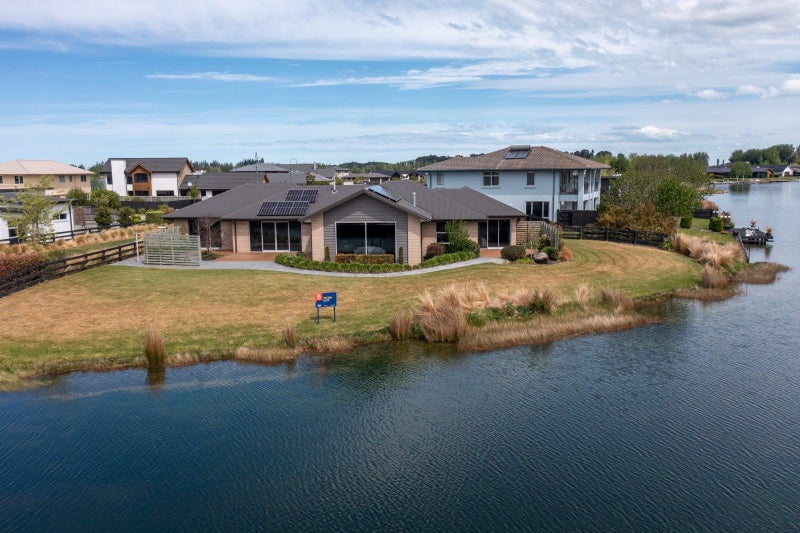 61 Ludlow Drive, Huntingdon, Ashburton - Carousel 1