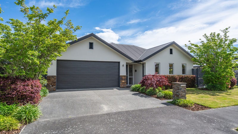 3 Fintan Mews, Aidanfield, Christchurch - Carousel 1