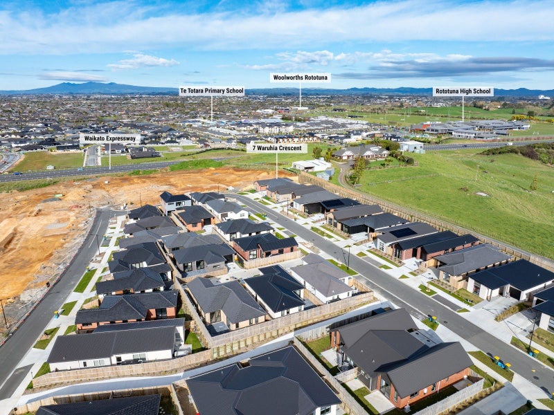 7 Waruhia Crescent, Rototuna North, Hamilton - Carousel 3