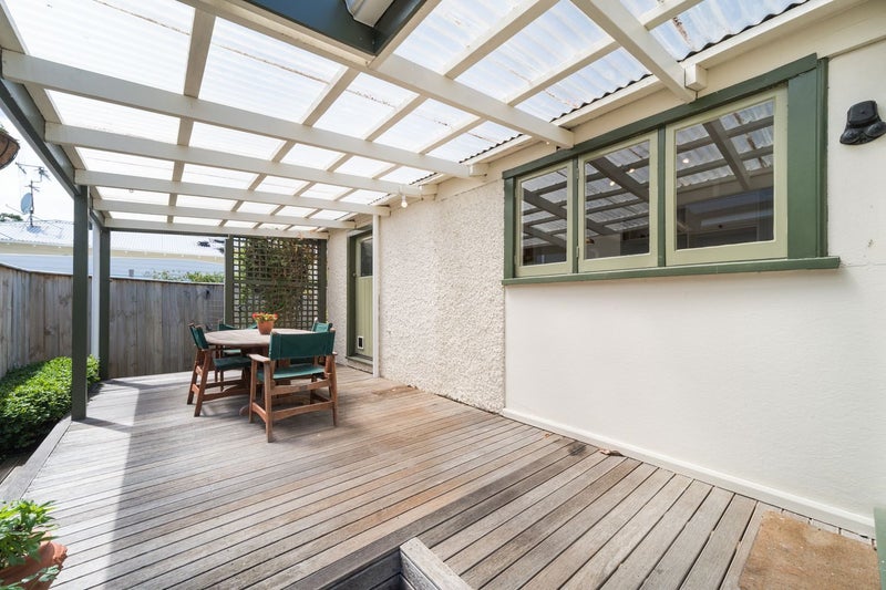 9 Frederick Street, Terrace End, Palmerston North - Carousel 2