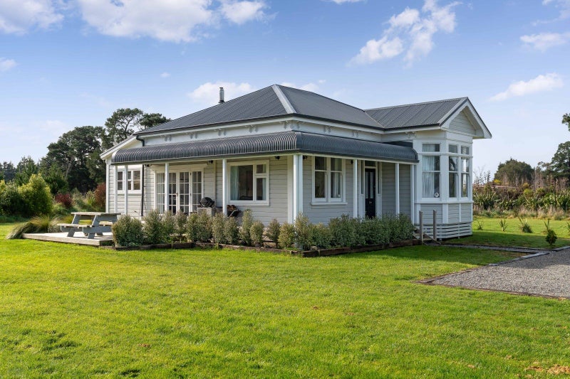 194 State Highway 53, South Featherston - Carousel 2