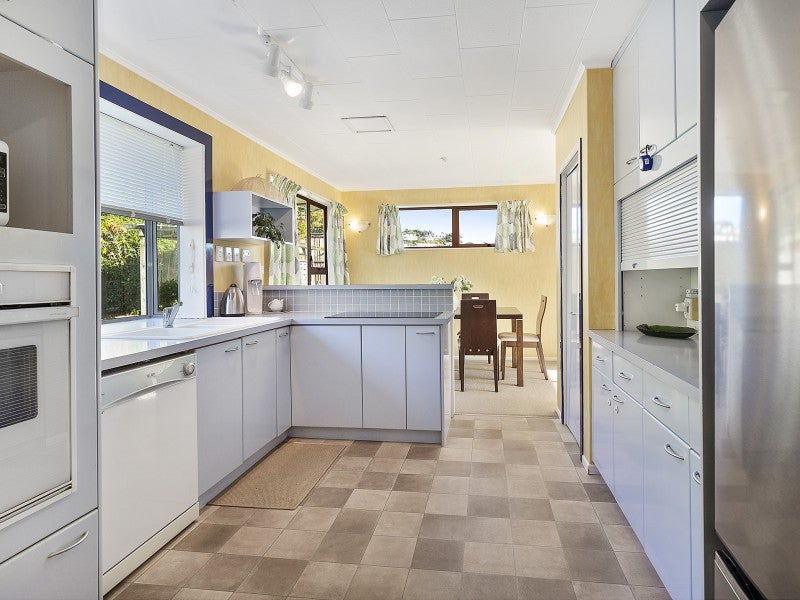 59 Stewart Drive, Newlands, Wellington - Carousel 2