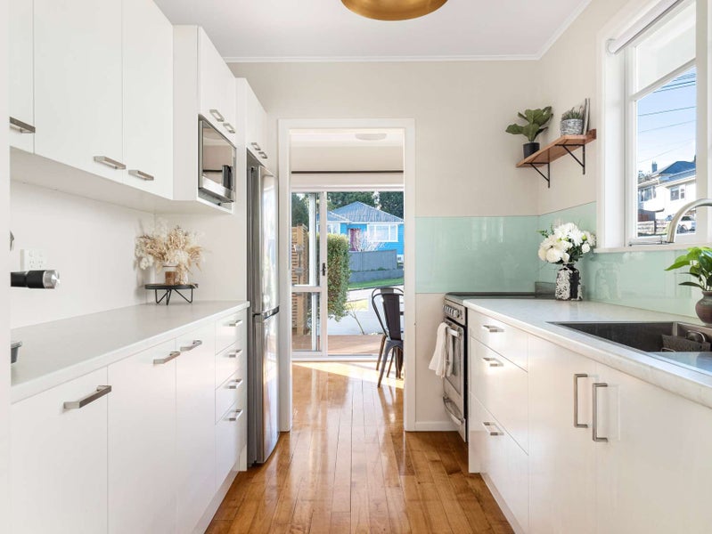 45 Puriri Street, Helensville, Helensville - Carousel 2