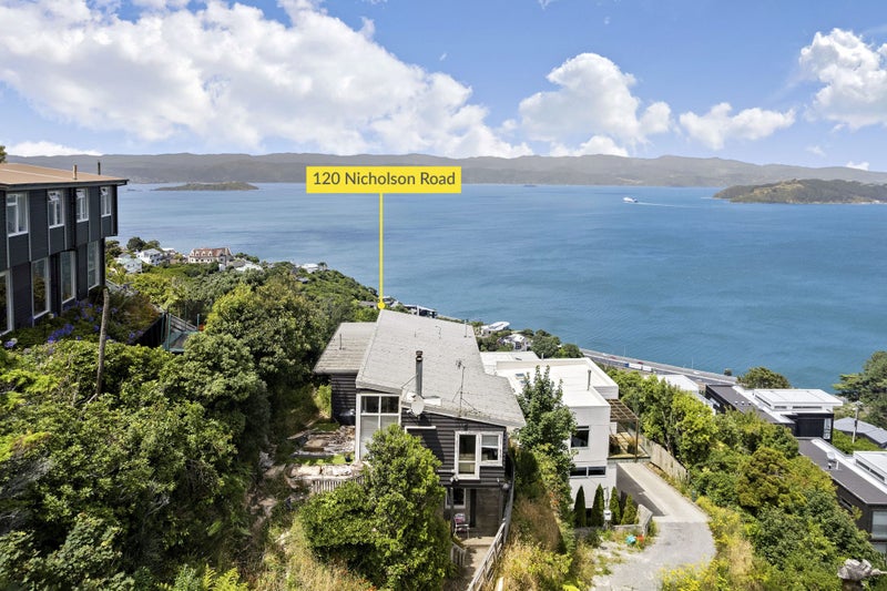 120 Nicholson Road, Khandallah, Wellington - Carousel 1