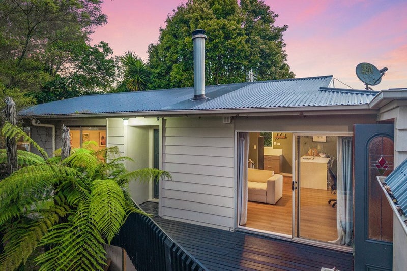 47 Kamara Road, Glen Eden, Auckland - Carousel 2