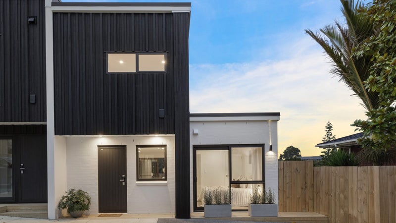 72D Weatherly Road, Torbay, Auckland - Carousel 1