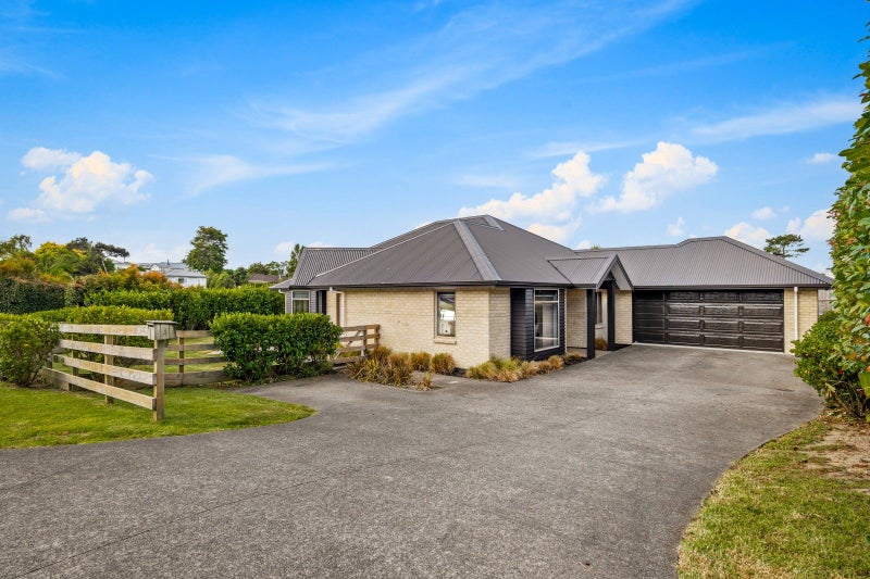 4 Norglen Lane, Riverhead, Riverhead - Carousel 1
