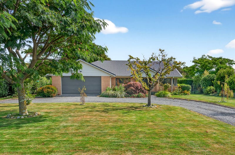 1A Daffodil Grove, Carterton - Carousel 2