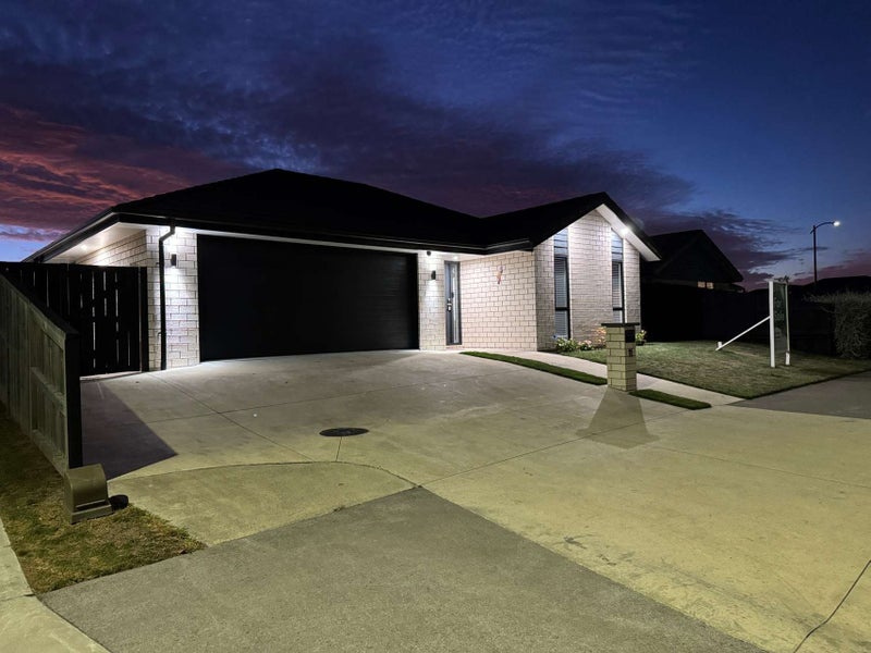 11 Kimbrae Drive, Rototuna North, Hamilton - Carousel 26