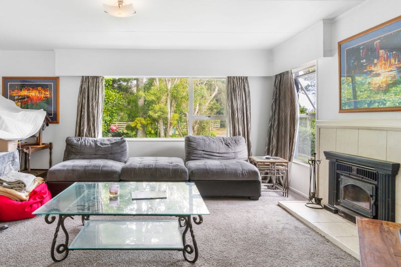 86 Lindsay Road, Levin, Levin - Carousel 1