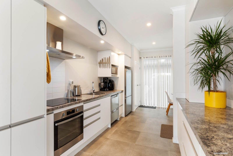 13 Tuatua Road, Hobsonville, Auckland - Carousel 2