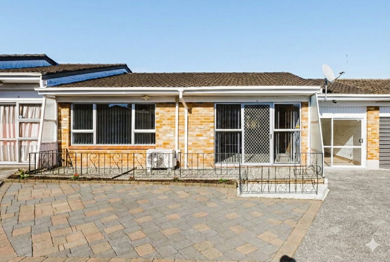 2/75 Coronation RD, Papatoetoe, Manukau - Carousel 1