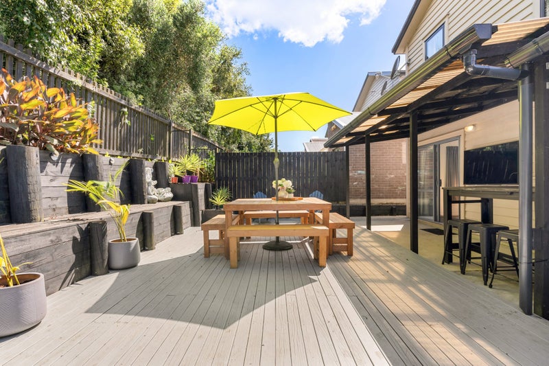 14 Taiaapure Street, Weymouth, Auckland - Carousel 2