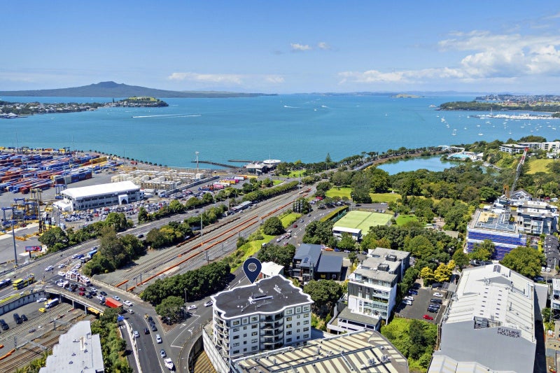 6A/118 Gladstone Road, Parnell, Auckland - Carousel 1