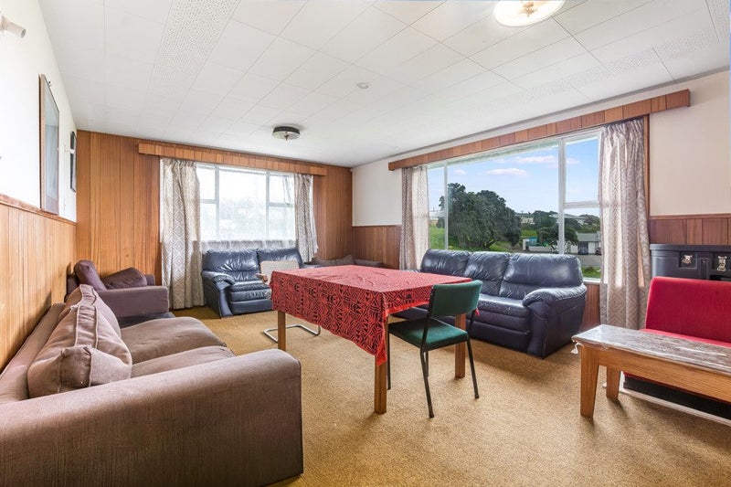 8 Tuki Street, Titahi Bay, Porirua - Carousel 2