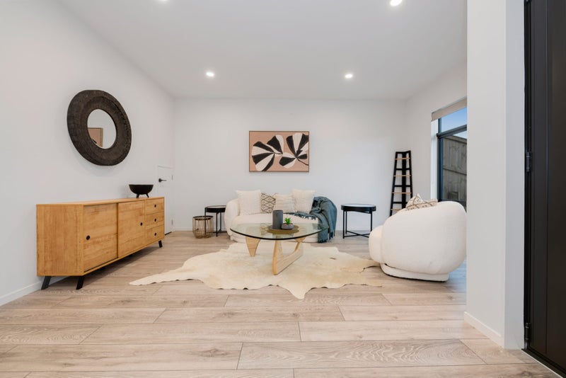 31 Meadowridge Drive, Flat Bush, Auckland - Carousel 2