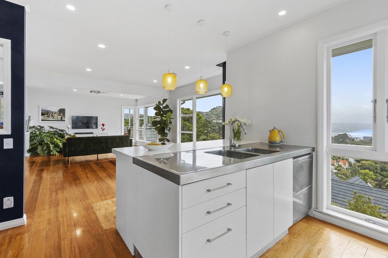 22 Fairview Crescent, Kelburn, Wellington - Carousel 2