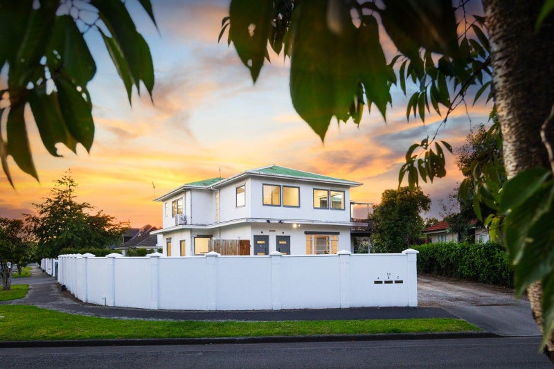 16 Kanuka Drive, Hokowhitu, Palmerston North - Carousel 1