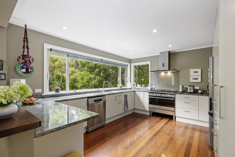 106 Park Road, Belmont, Lower Hutt - Carousel 2