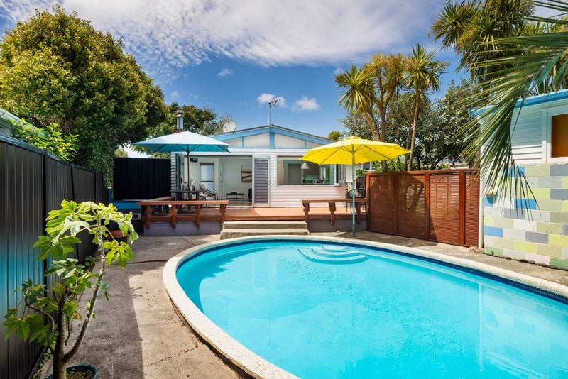 117 Methuen Road, New Windsor, Auckland - Carousel 1