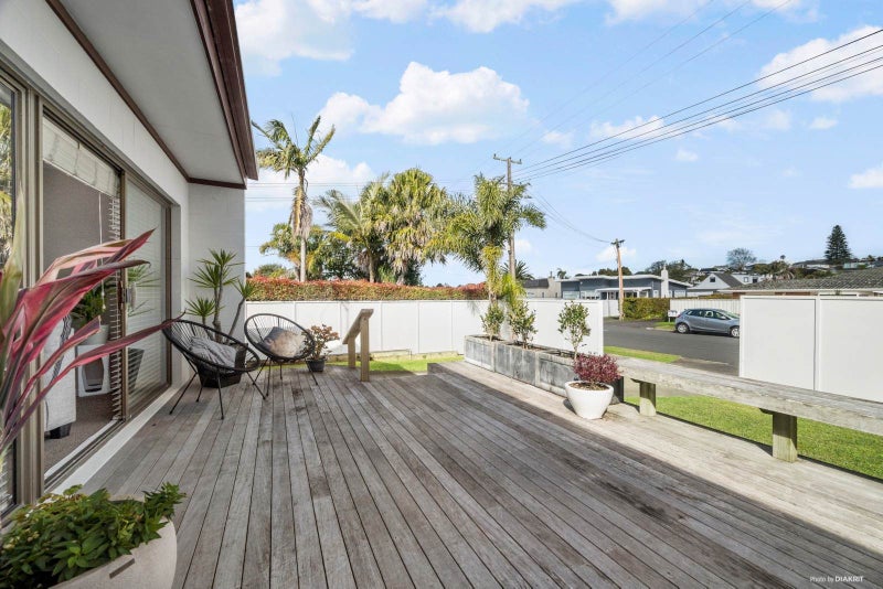3/142 Nile Road, Milford, Auckland - Carousel 1