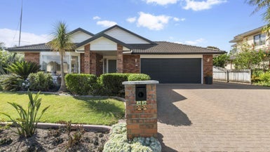 22 Crannog Fen, Wattle Downs, Auckland - Carousel 1