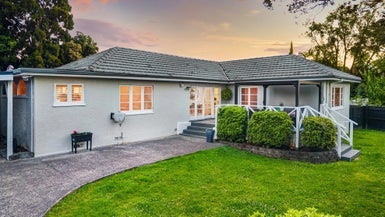 1/75 Atkinson Road, Titirangi, Auckland - Carousel 1