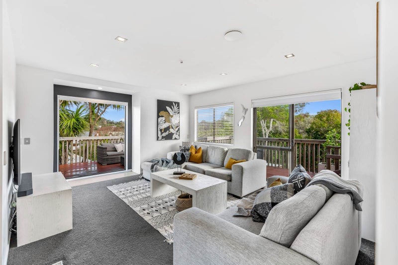 1/17 Glamorgan Drive, Torbay, Auckland - Carousel 1