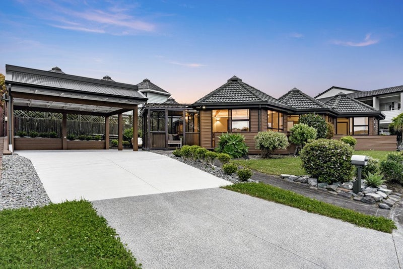 15A Allen Johnston Place, Saint Johns, Auckland - Carousel 2