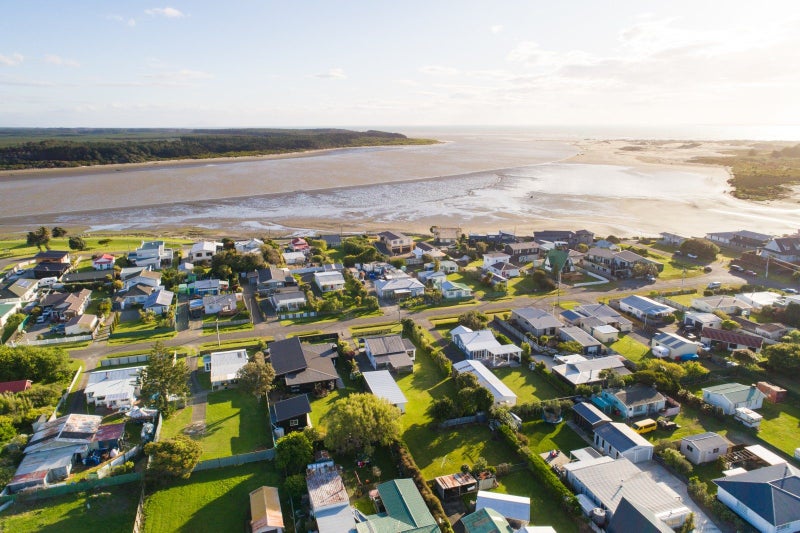 31 Roore Street, Foxton Beach, Foxton - Carousel 11