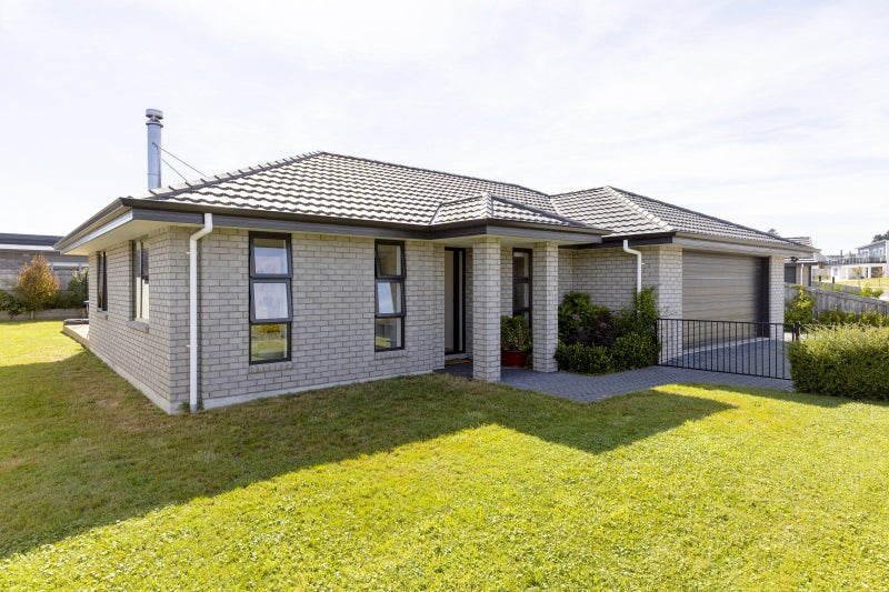 13 Wai Terrace, Wharewaka, Taupo - Carousel 1