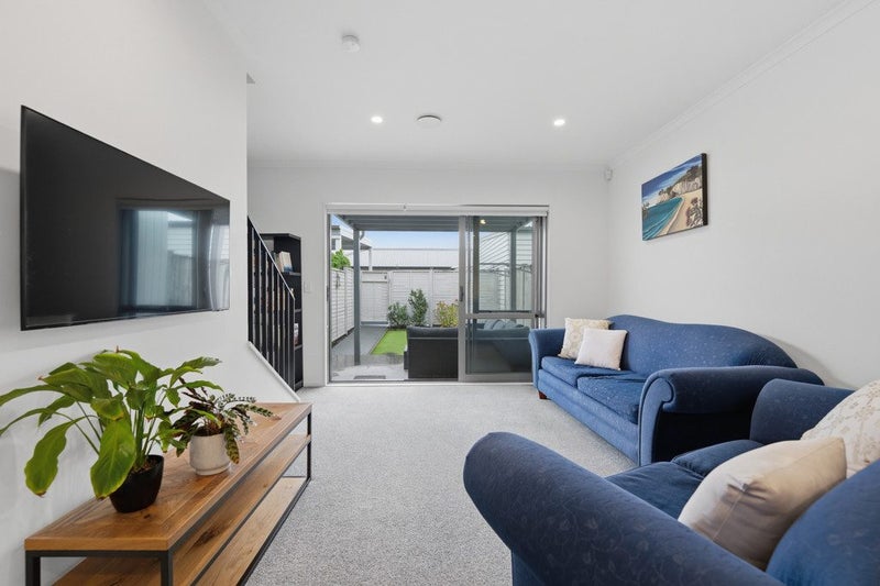 14 Adlam Lane, Conifer Grove, Papakura, Auckland - Carousel 1