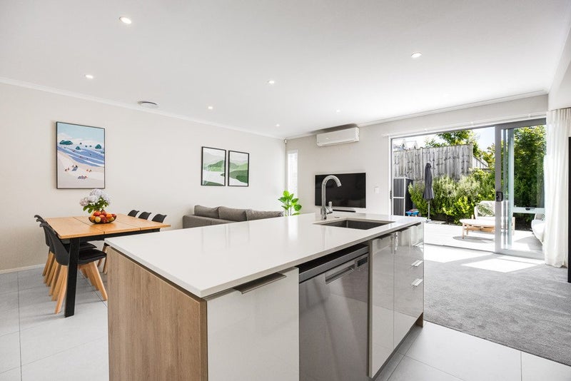 7 Fairgray Lane, Red Beach, Whangaparāoa - Carousel 1