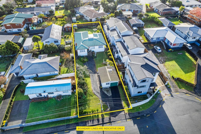 14 Adriatic Avenue, Henderson, Auckland - Carousel 8