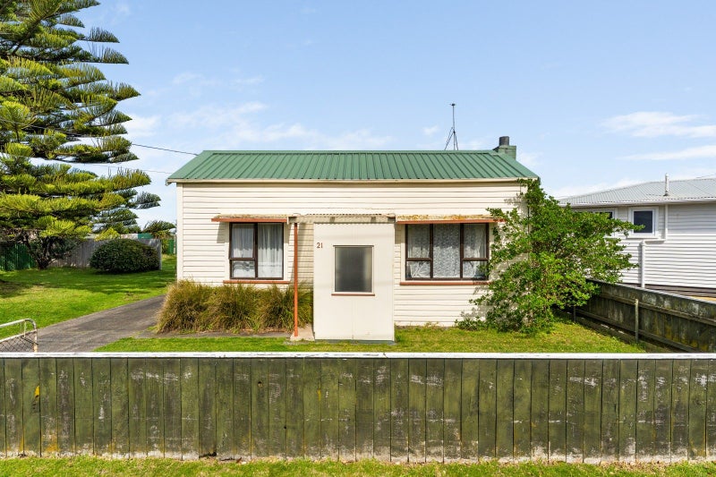 21 Hood Street, Castlecliff, Whanganui - Carousel 2