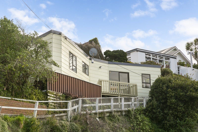 2/15 Sutherland Crescent, Melrose, Wellington - Carousel 1